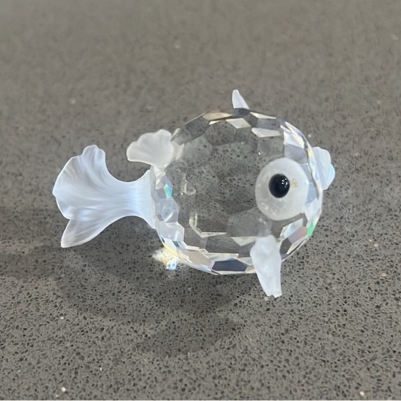 SWAROVSKI Blowfish small 012724- Retired. - Picture 5 of 8
